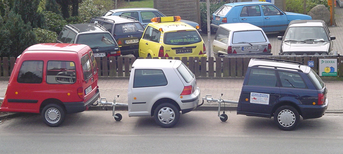 Das halbe Auto als Anhänger den: Normal kann jeder - Jürgen Nachbar